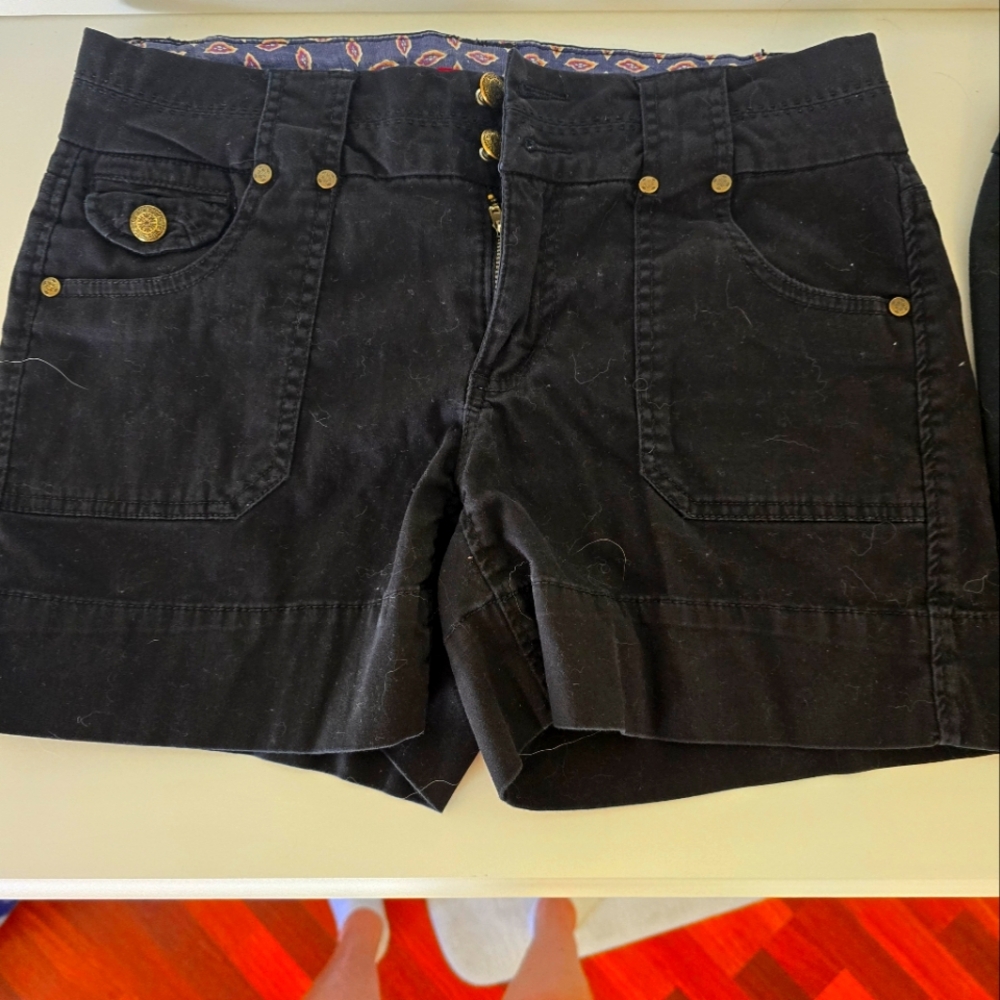 2 pairs of women's size 6 cotton shorts.